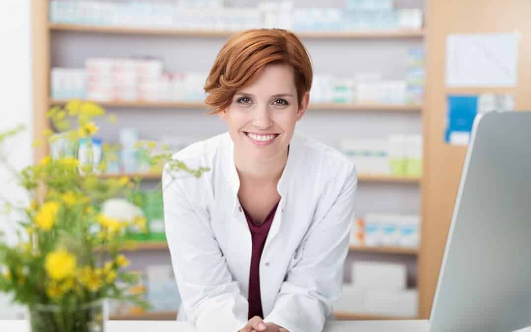 photo dune femme pharmacienne